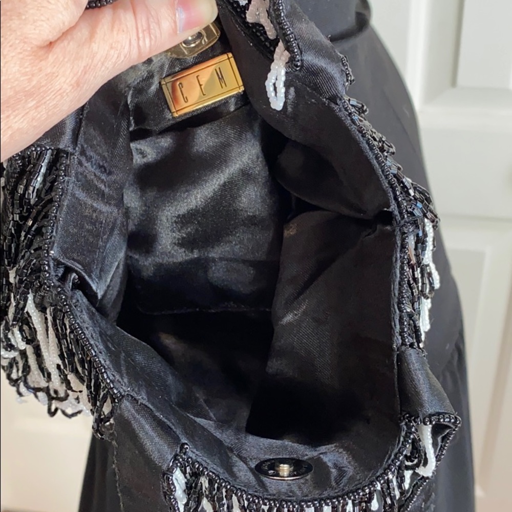 CEM Black and White Beaded Shoulder Purse - Picture 6 of 6